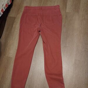 TIME & TRU 16-18  waist 35 inch inseam 12  length 39 EX COND